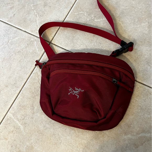 Arc'teryx Maka 2 Unisex Waist Bag nwot - Picture 5 of 6